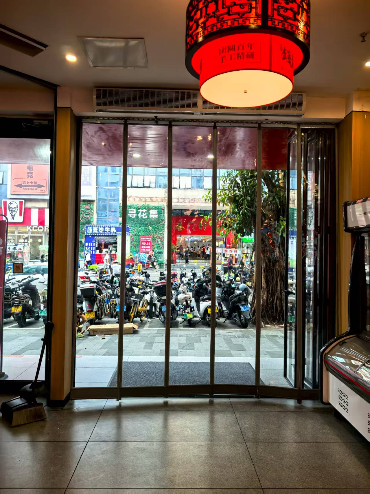 集美火锅店门帘安装展示